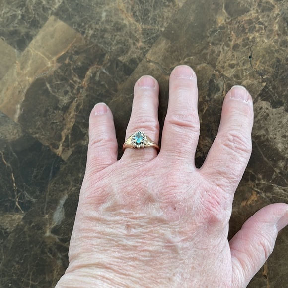 Jewelry - 10k Gold Diamond And Blue Topaz Ring❤️‍🔥❤️‍🔥